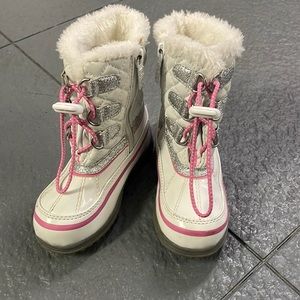 Totes Toddler Size 8 Winter Boots